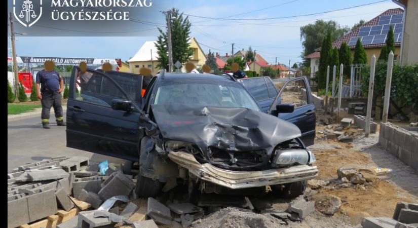 Át akarta verni a rendőröket a fifikás BMW-s – nem jött be