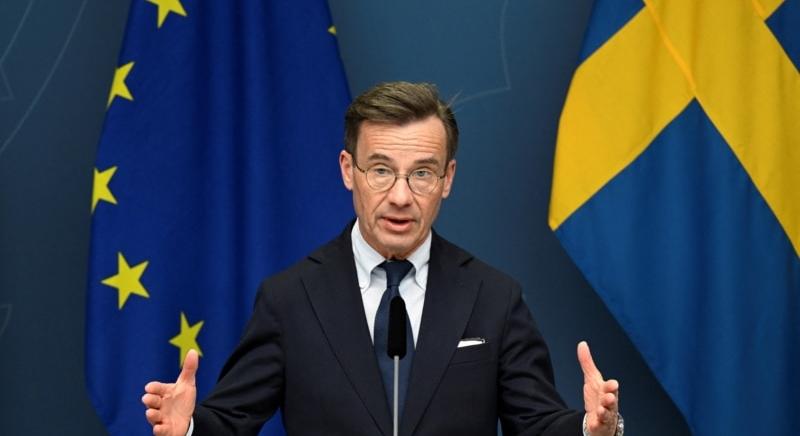 A svéd kormányfő szerint a finnek előttük csatlakozhatnak a NATO-hoz