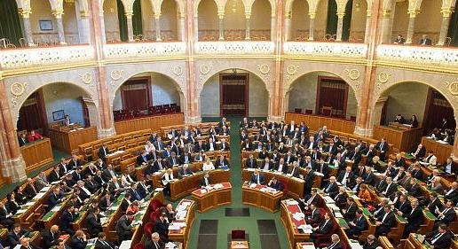 Elfogadta a parlament a 2021-es költségvetést