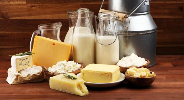 A tej rossz, a sajt nem? Melyik tejtermék egészségesebb?