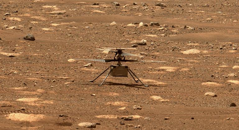 Nem mindennapi látványt nyújt a Marson repkedő első helikopter