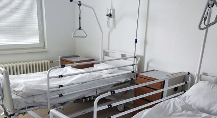 Új ágyakat kapott a komáromi kórház tartós betegek osztálya