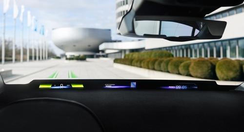 A BMW újgenerációs head-up kijelzője 2025-ben kerül sorozatgyártásba