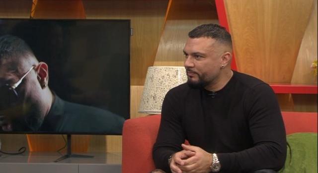 „Ennyi sötét felhő most már sok, ebből hogy fogok kikerülni?” – Gáspár Laci új dalában írta ki magából a fájdalmát