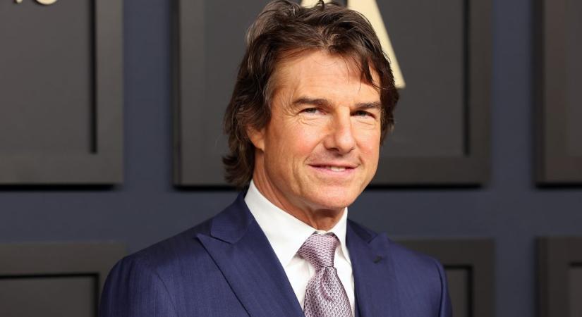 Tom Cruise az Oscar-gálát kihagyta, de Michael Caine 90. szülinapi buliján ott volt