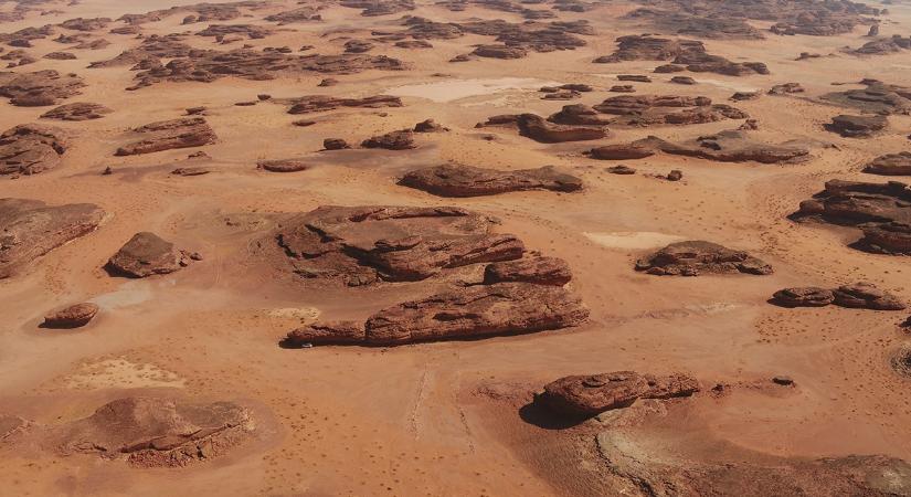 Rituális helyek lehettek a szaud-arábiai sivatagban feltért ősi kőstruktúrák