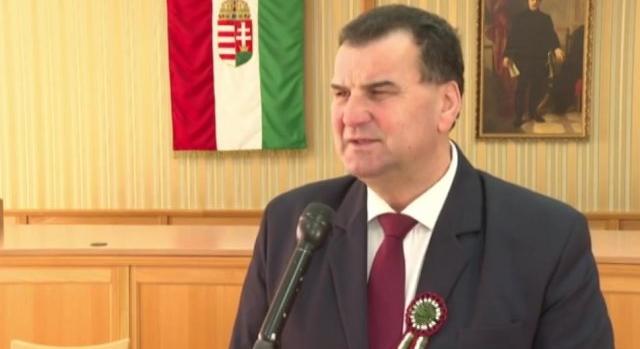 „Segít nekünk a sajtó abban, hogy építsük mindazt, amit elkezdtünk” – a fideszes képviselő szerint ezt is jelenti a sajtószabadság