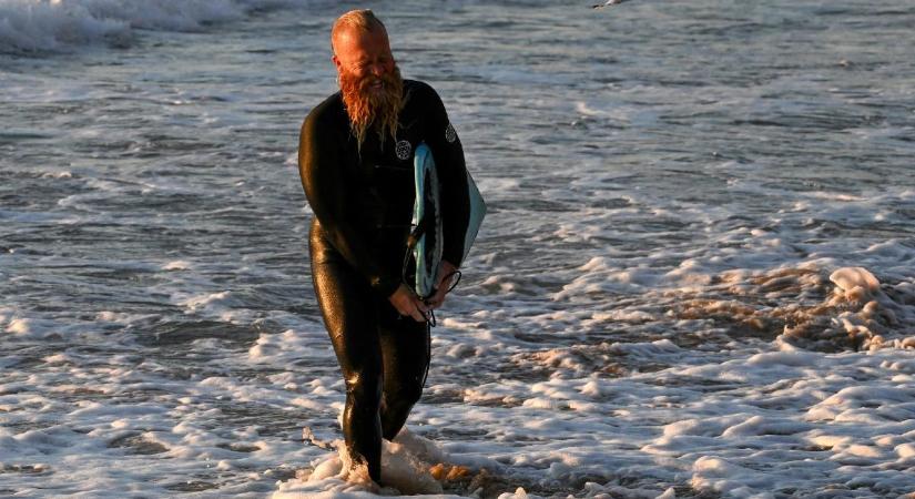 Szörf: megdőlt a hullámlovaglás világrekordja