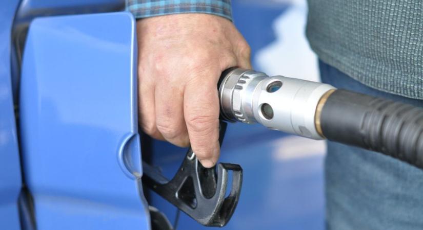 Fizetés nélkül elhajtott a benzinkútról a borsodi polgármester
