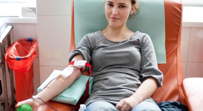 Könnyű zsebpénz, jótékonyság vagy kizsákmányolás? – Plazmaadás