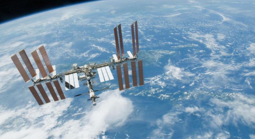Döntött a NASA: belevezetik a Földbe a Nemzetközi Űrállomást