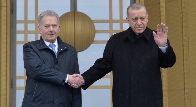 Törökország jóváhagyja Finnország csatlakozását a NATO-hoz