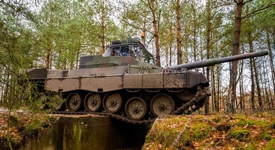 Újabb Leopard 2-es harckocsikat indított útnak Ukrajna felé Kanada