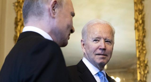 Joe Biden: Putyin háborús bűnöket követett el