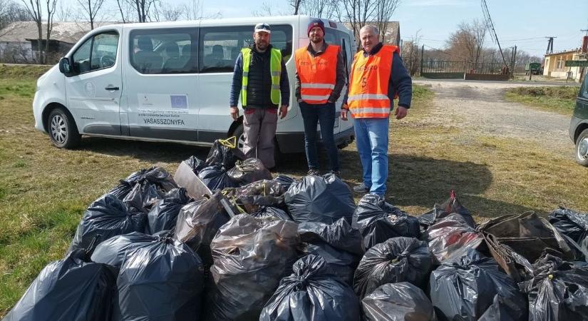 Igazi szemétszedő idő van ma, vasasszonyfaiak is csatlakoztak