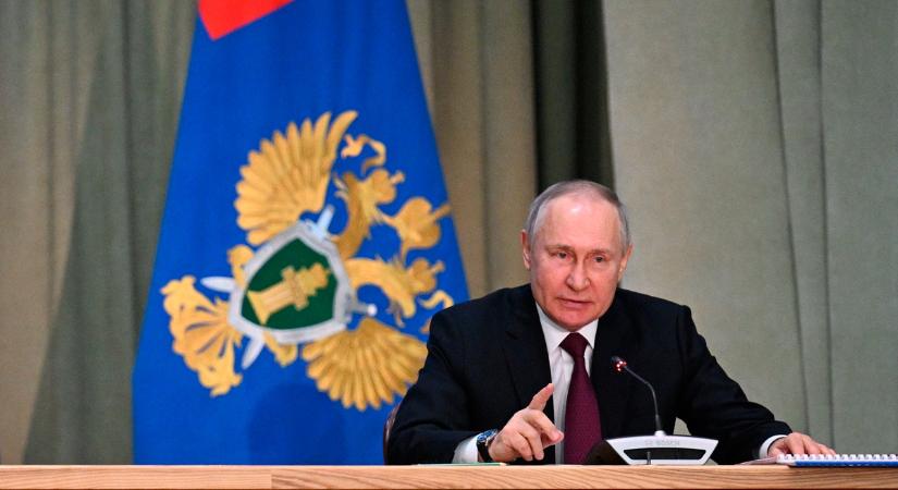 Váratlanul a Krím-félszigetre látogatott Putyin