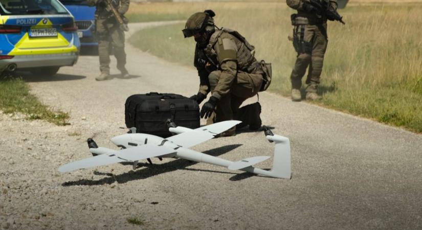 Hogyan működnek a fronton az ukránokat segítő drónok?