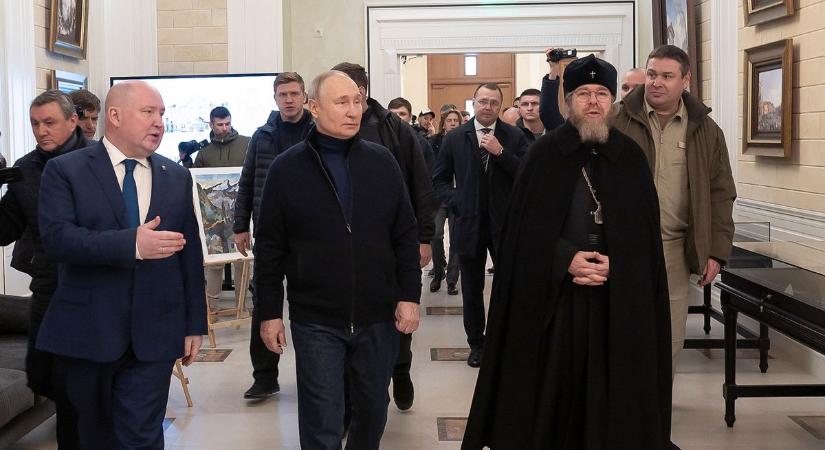 A Krím-félszigetre látogatott Vlagyimir Putyin