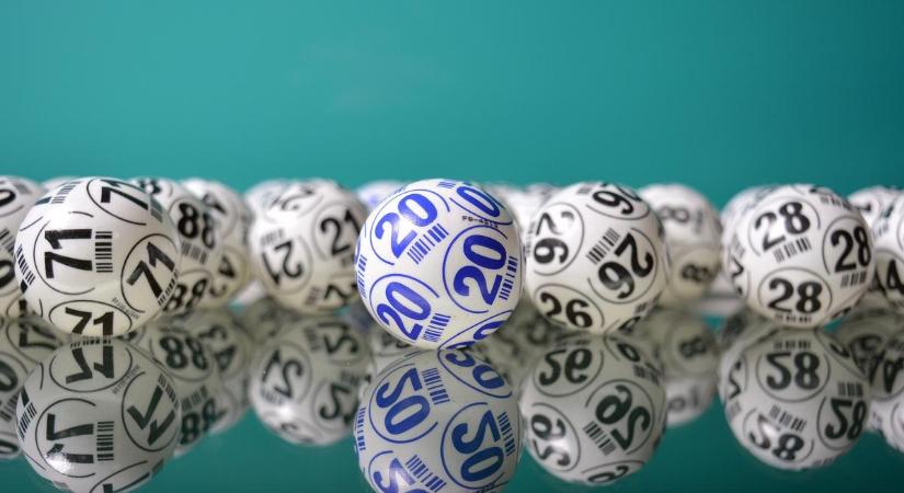 Megvannak az ötös lottó nyerőszámai: 18 új milliomossal gazdagodott az ország - Ön köztük van?