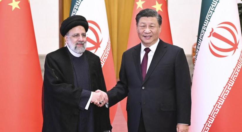 Kína kecsegtető ajánlata – Olyan eredményt ért el a pekingi diplomácia, amelyre az amerikainak esélye sem lett volna