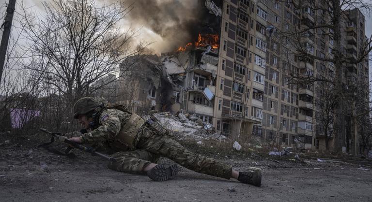 Tüzelés közben videózták le az Ukrajnába érkező harckocsikat - Oroszország háborúja Ukrajnában – az Index szombati hírösszefoglalója