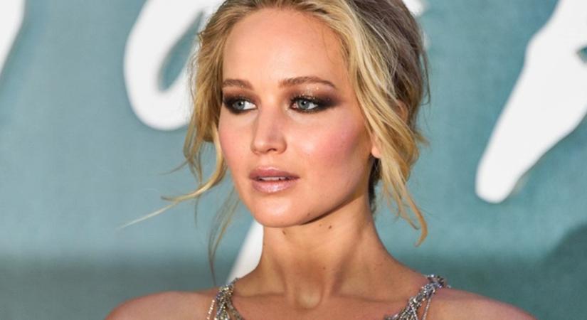 Jennifer Lawrence elárulta, hogy miért szokott bunkó lenni a rajongókkal