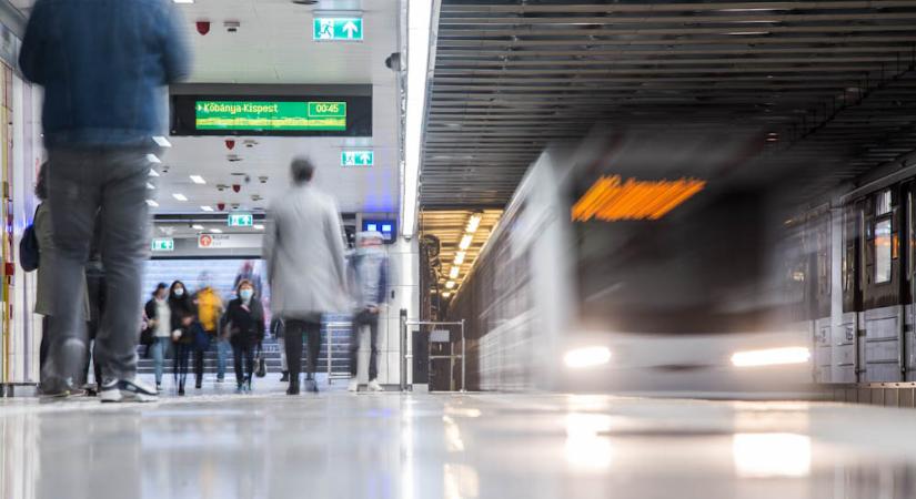 Hétfőtől végre a teljes vonalon jár a hármas metró, de a BKV már most tudja, mikor kell megint felújítani a vonalat