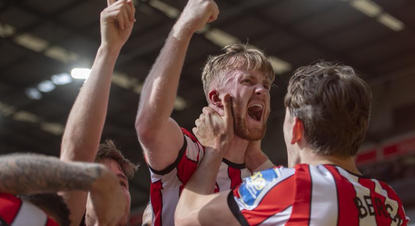 Drámai meccsen jutott a Wembley-be a másodosztályú csapat