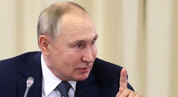 Putyin: Oroszország gyakorlatilag nem vet be hiperszonikus fegyvert, pedig van