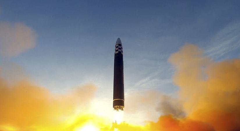 Észak-Korea újabb ballisztikus rakétát lőtt ki a Keleti-tenger irányában