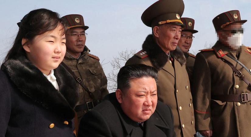 Észak-koreai állami hírügynökség: Kim Dzsong Un felszólította a hadsereget, hogy álljon készen az azonnali, mindent elsöprő nukleáris ellentámadásra