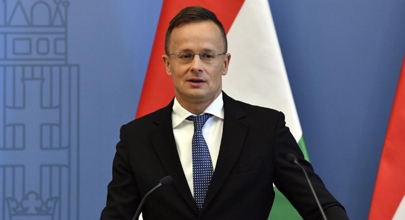 Szijjártó: Lengyelországot és Magyarországot nem lehet zsarolni az uniós források felhasználása során