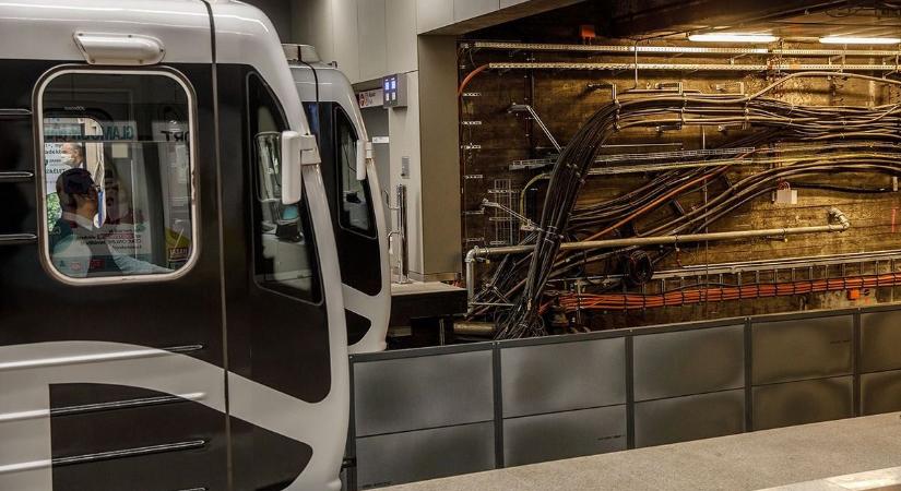 Őrjöngenek az utasok, mert nem is jár a teljes vonalon az M3-as metró