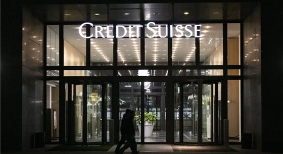 Hiába a Credit Suisse felvásárlása, lejtmenetben a bankok
