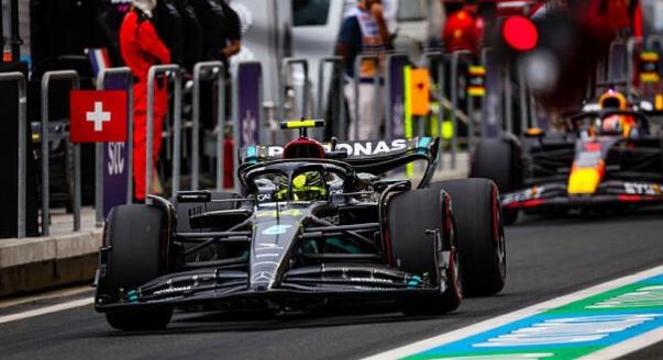 Nincs egyetértés Wolff és Hamilton közt: Volt valaha olyan gyors a Mercedes, mint most a Red Bull?