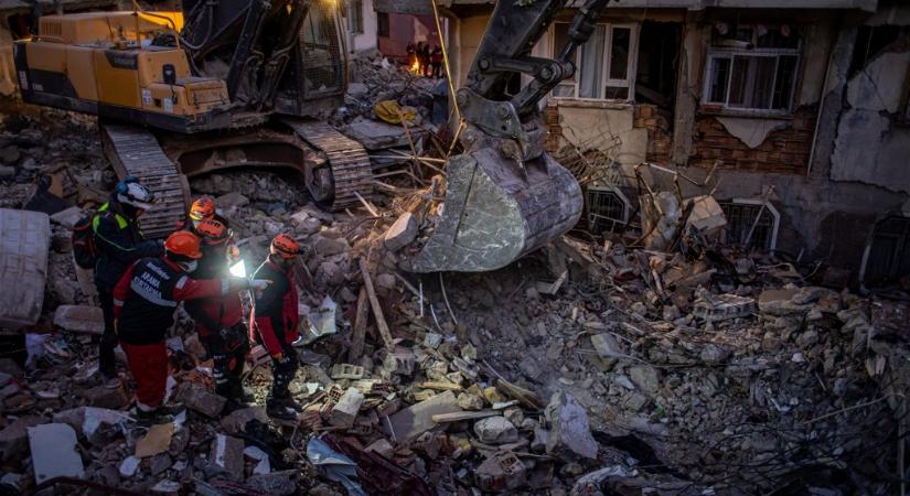 Meghaladta az ötvenezret a törökországi földrengés halálos áldozatainak száma