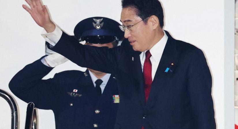 Kijevbe érkezett a japán miniszterelnök