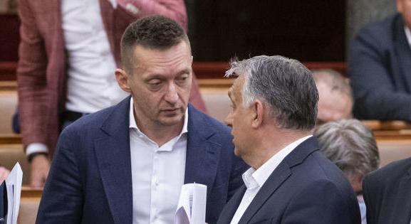 Orosz letelepedési kötvényesek nem kapták vissza a pénzüket Rogán Antal jóbarátjához kötődő cégtől
