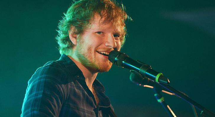 Ed Sheeran a kocsija hátsóülésén zokog az énekesről szóló minisorozat előzetesében