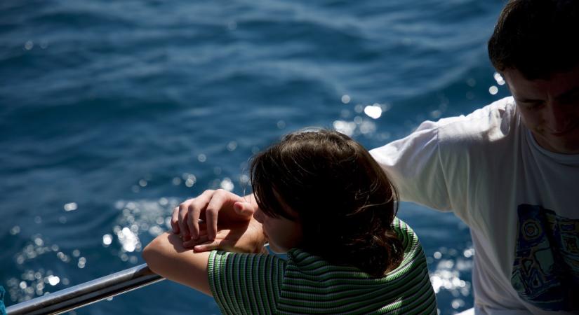 Nyaralás a meg nem értett emlékek tengerén – Kritika a Volt egyszer egy nyár című filmről
