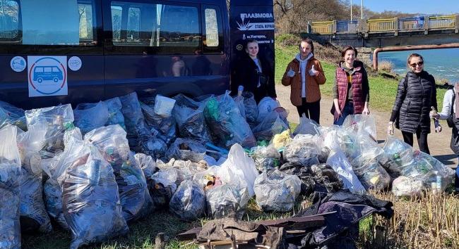 Több száz tonna hulladékot gyűjtöttek a Tisza ukrajnai forrásvidékén