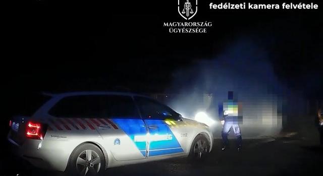 Videón a pápai ámokfutó, aki ittasan, lopott autóval menekült a rendőrök elől