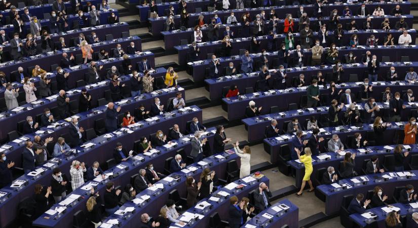 Az EP is csatlakozik a magyar melegellenes törvény miatt indított perhez