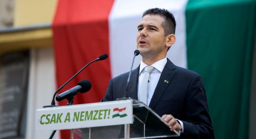 Novák Előd elvesztheti a parlamenti mandátumát egy korábbi emlékműrongálás miatt