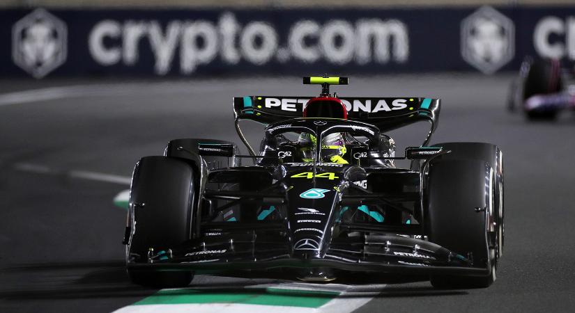 F1: Kiderült, mi a baja Hamiltonnak az idei Mercedesszel