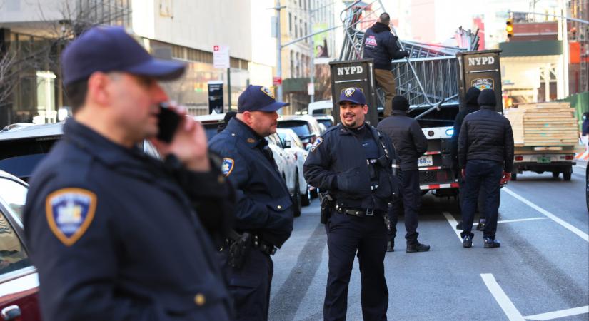 Rendőri készültség New Yorkban és Washingtonban Trump esetleges letartóztatása miatt