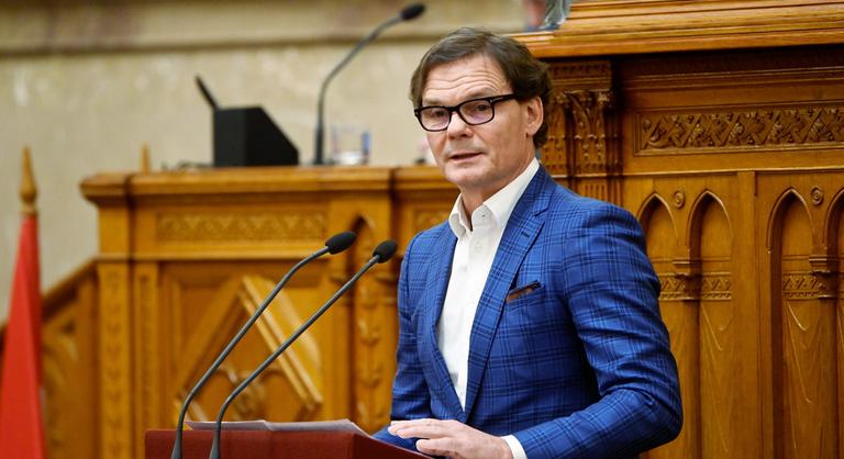 Idén is nyáron fogadhatják el a jövő évi „alapköltségvetést”