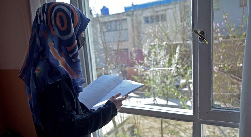 Diáklányok nélkül indult a tanév Afganisztán középiskoláiban