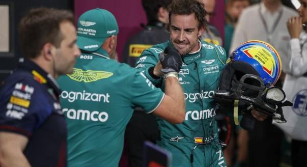 Alonso győzelemre áhítozik, Hamilton szenvedésének oka – keddi F1-es hírek