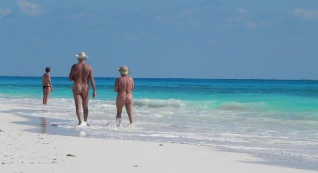 Temesd a merevedésedet a homokba: elképesztően fura szabályok vannak a világ leghíresebb nudista strandján